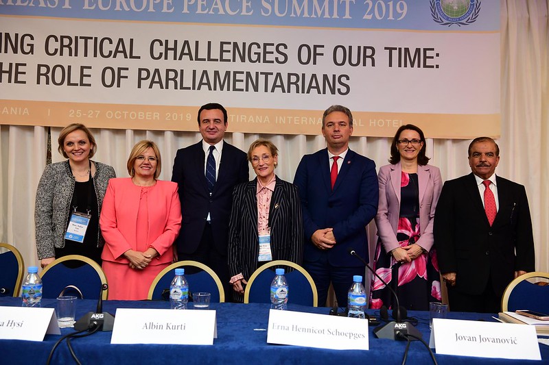 Session IIIA : "Relever les défis majeurs de notre temps - le rôle des Parlementaires".