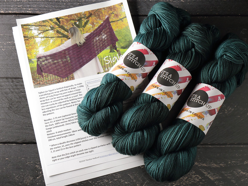 Sighyn lace shawl knitting pattern kit by Brixton Purl 3 x 100g Favourite Sock in ‘Spirulina’