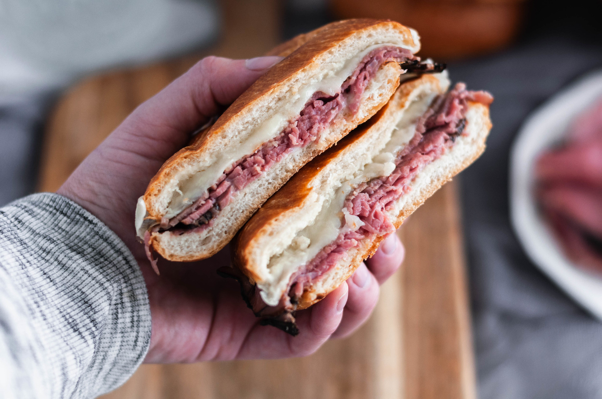 Meet your new favorite 15 minute meal, the Roast Beef Melt. Deli roast beef, melted provolone and horseradish sauce all on a crusty roll and toasted to perfection under the broiler.
