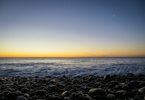 himmel meer mond sonnenaufgang steine wasser minimalistisch sky sea moon sunrise stones water minimalism platjadelamalvarosadecorinto strand beach
