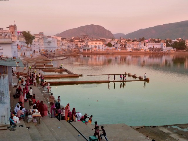 End of the evening on the Pushkar lake