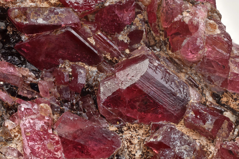 パイロクスマンガン石 / Pyroxmangite