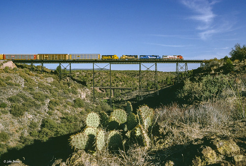 atsf bnsf phoenixsubdivision railroads hellcanyonbridge az usa arizona peavine