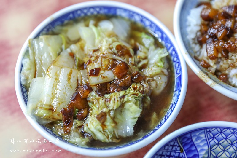 台北美食,小玉煮瓜,小王清湯瓜仔肉,小王清湯瓜仔肉營業時間,小王清湯瓜仔肉菜單,小王清湯裝潢,小王滷肉飯,小王煮瓜,小王煮瓜 米其林,小王煮瓜滷肉飯,小王賣瓜,必比登推薦美食,新北市美食,米其林指南台北2021,米其林指南臺北2019必比登推介,老王煮瓜,華西街夜市美食,華西街小吃,華西街滷肉飯,萬華小吃,萬華小王煮瓜,萬華美食,黑金魯肉飯 @陳小可的吃喝玩樂