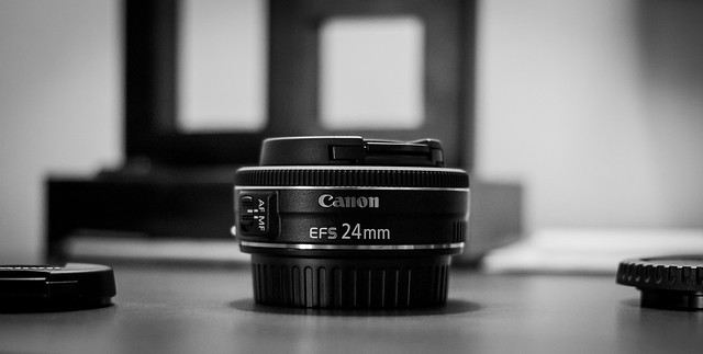 Canon EFS 24mm 