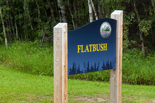 flatbush sign アルバータ州 alberta canada カナダ 8月 八月 葉月 hachigatsu hazuki leafmonth 2019 reiwa summer august