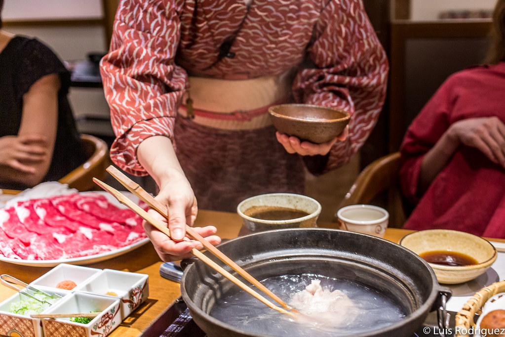 Shabu-shabu en el restaurante Kisoji Tajimi-ten