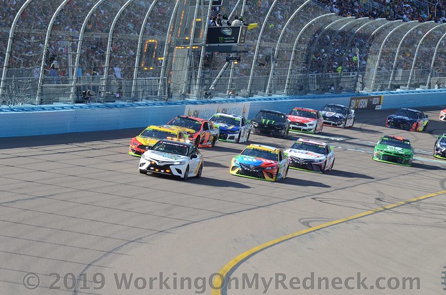 Rush Hour at ISM Raceway