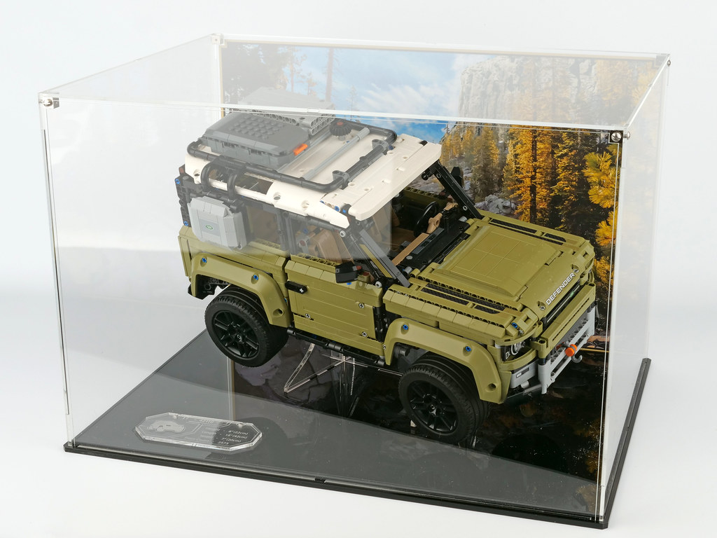 Display Case for the LEGO® Technic™ Land Rover Defender 