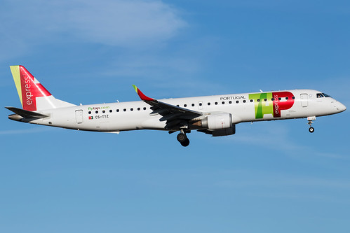 TAP Express ERJ-195AR CS-TTZ | by wapo84