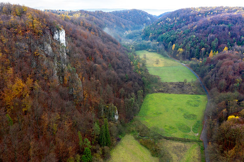 landscape outdoor drone autumn colors tree leaves rock stone sky orientationl 5k 20f 10k dolinkipodkrakowskie