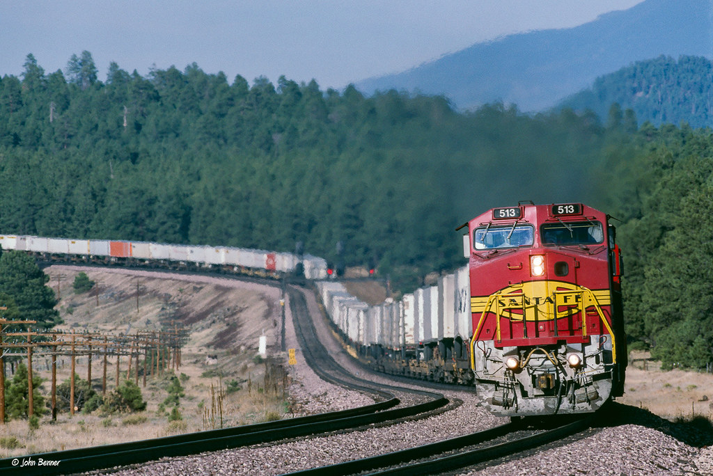 ATSF 513 West at Williams Jct., AZ | Santa Fe B40-8W 513 lea… | Flickr