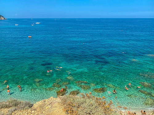 elba island beach sea seaside sunny water clear summer holiday blue italy italian cliff snorkelling swim swimming isola spiaggia mare estate vacanza