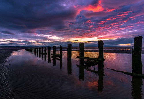 morcambebay groynes aldingham seascape sunrise sand sea sky colours reflection