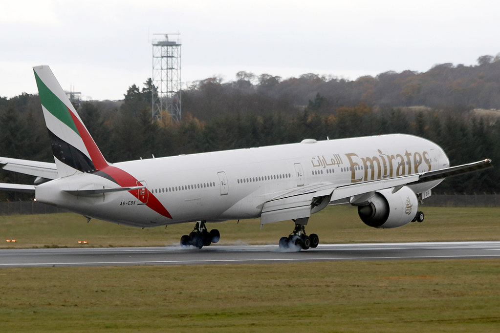 Boeing 777 A6-EBK Emirates - Edinburgh Airport 15/11/19