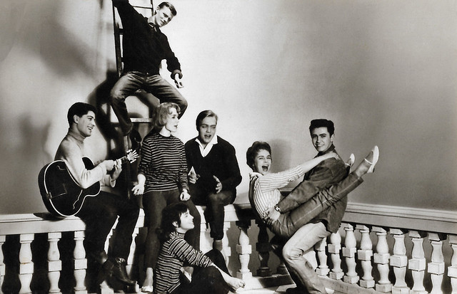 Conny Froboess, Rex Gildo, Richard Hellmann, Elke Arendt, Monika Leonhardt, Sergio Casmai and Hans Zander in Hula-Hopp, Conny (1959)
