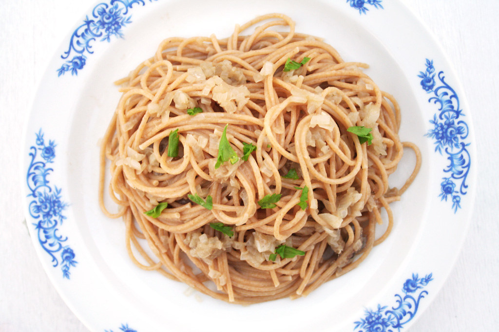 Spaghetti-anchovy-sauce-08