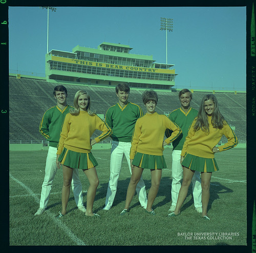 Baylor University Yell Leaders, Cheerleaders, 1970 (2)
