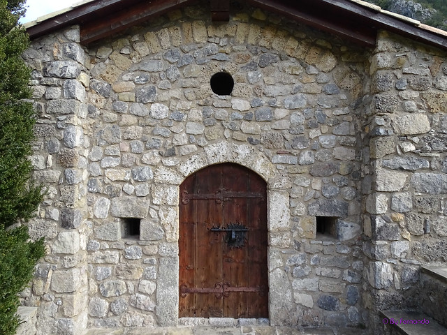 La Vall de Lord'19 -24- Sant Jaume de Tuixen (XI-XII) 03- Puerta y Ojo (17-10-2019)
