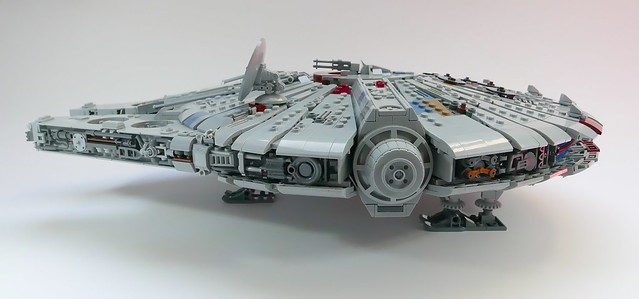 Midscale Millennium Falcon LEGO MOC
