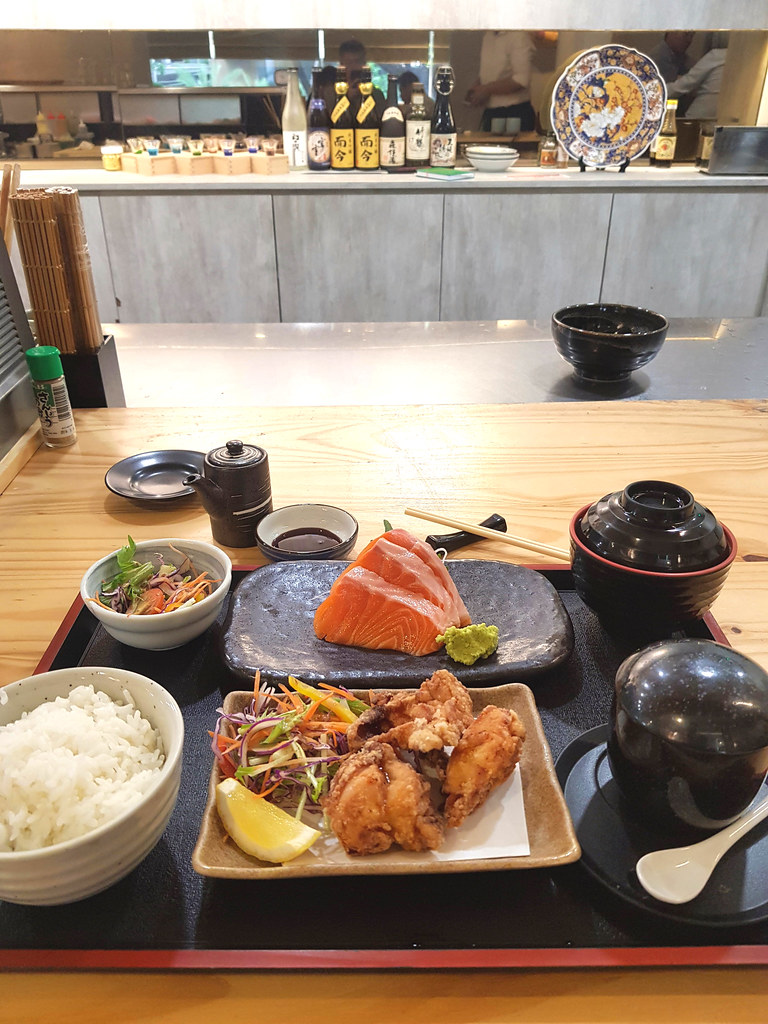 三文魚刺身和唐揚げ(日本炸鸡)套餐 Salmon Sashimi & Karaage Set rm$35 @ 八號 Tsukiji No.8 KL Wisma Lim Foo Yong