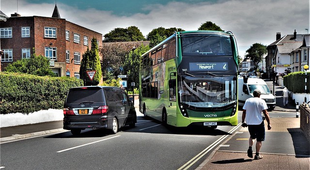 A Tight Turn For Southern Vectis Bus 1661.