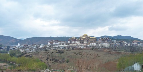 ch-yu23-shangri la 2-monastère  (3)