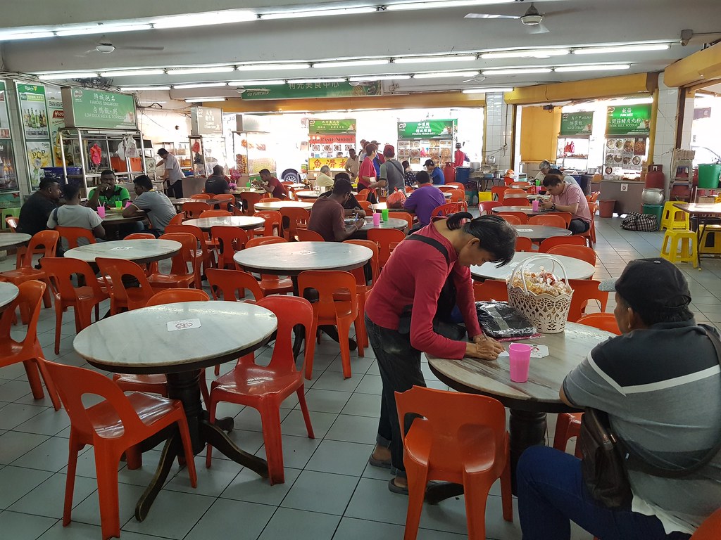 @ 马六甲椰酱饭 Melaka Nasi Lemak stall in 利光茶室 Restoran Lai Kong, Sunway Mentari