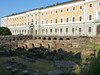 Římské divadlo před křídlem královského paláce, foto: Petr Nejedlý