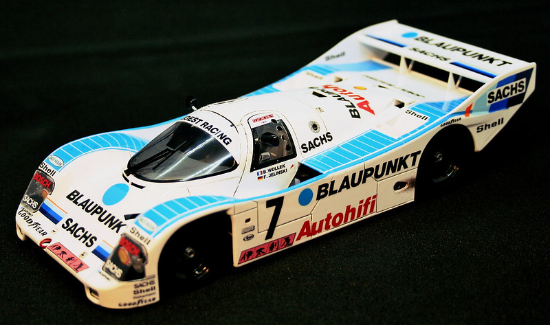 Porsche 962C 1/24 – Maquette montée – Livrée BLAUPUNKT Porsche 962C 1/24 – Maquette montée – Livrée BLAUPUNKT