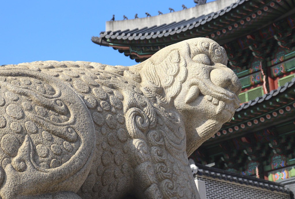 Mythological Haechi statue of a lion at the gate of the Gyeongbokgung Palace in Seoul