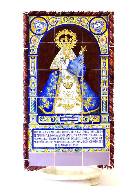 Azulejos. Santuario de la VIrgen de Hontanares (Riaza, Segovia)