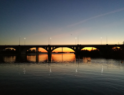 spain extremadura badajoz guadiana bridge sunset river streetlights reflection puentedelauniversidad twilight dusk