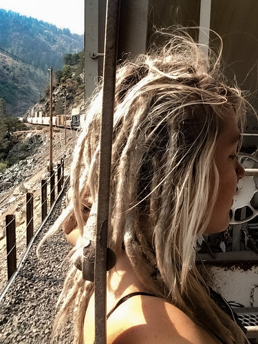 oroville california unitedstatesofamerica plumas national forest grainer train girl dreadlocks blonde messy hair adventure travel freight trainhopping trainhopper traveler
