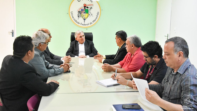 Reunião: reitor e representantes do Fórum Permanente em Defesa da Baixada Maranhense