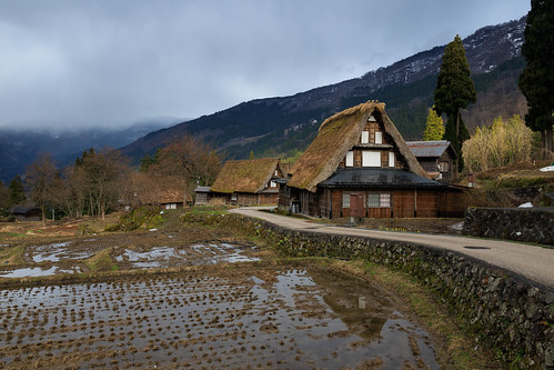 ainokura gifu japan shirakawa shirakawago japanese alps toyama house traditional thached rice plot mountains valley