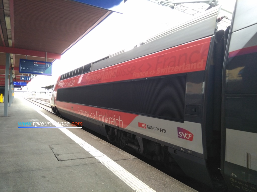 La rame TGV Euroduplex 4729 Alstom arborant la nouvelle livrée TGV Lyria