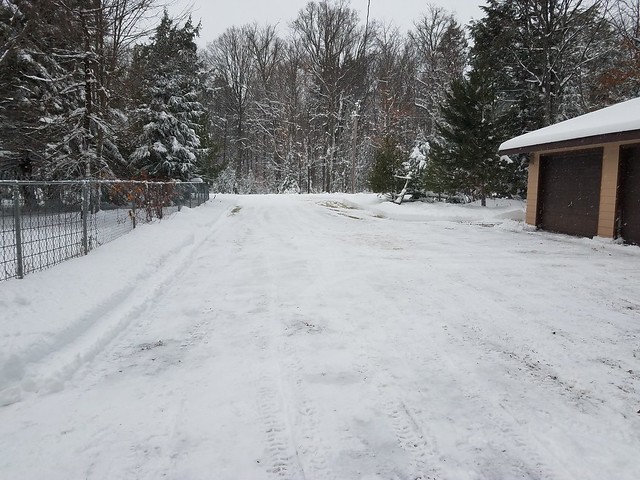 snowless_driveway