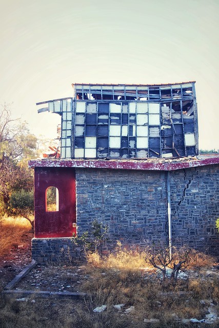 ‪Le motel abandonné ‬  ‪#motel #urbex #crete #abandoned #hotel #grece #batiment ‬