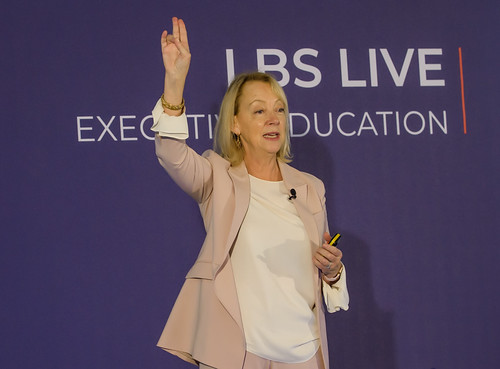 20-LBS LIVE Keynote Speech-Lynda Grattan-13