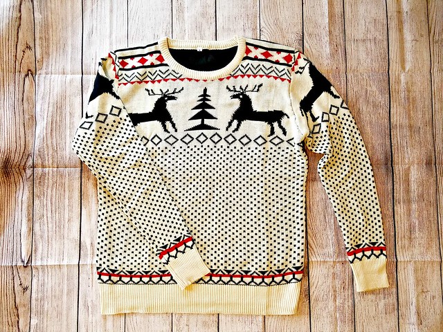 Ugly Christmas Sweater 2019 Review @uglyXsweater @SMGurusNetwork #HGG19 #MySillyLittleGang