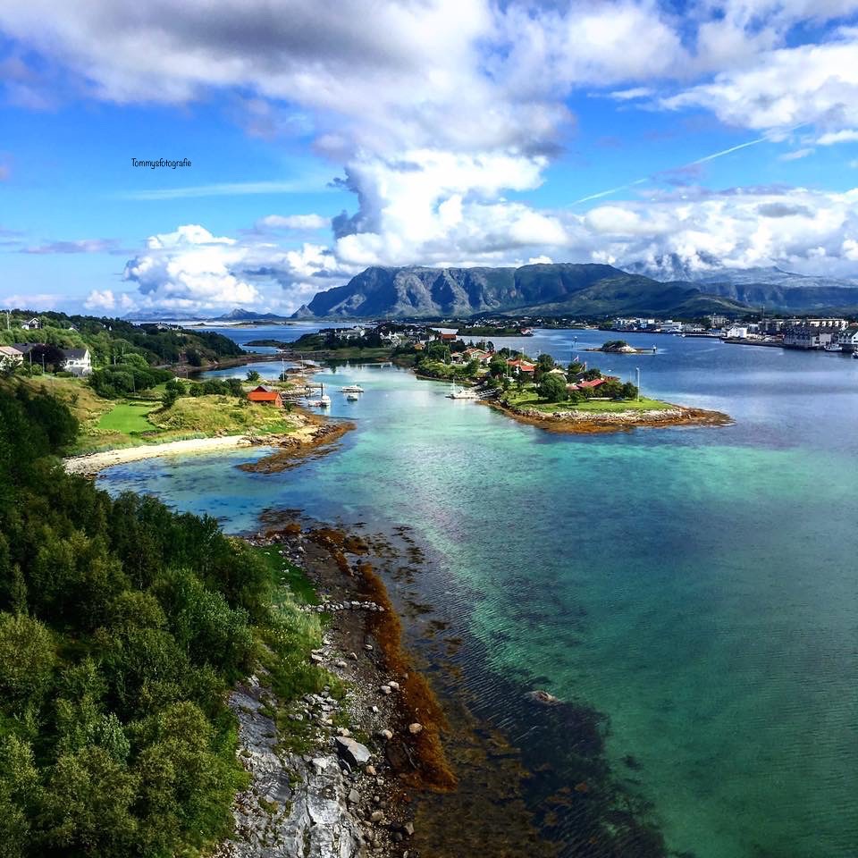 This is a older photo from me, but this week Visit Helgeland wanted it for publishing, I saw they did it in Instagram. Photo I took from the Bridge in Bronnøysund in Summer 2017