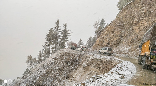 nikon snowfall kashmir sonamarg d5100 landscape mountain white nature road car truck