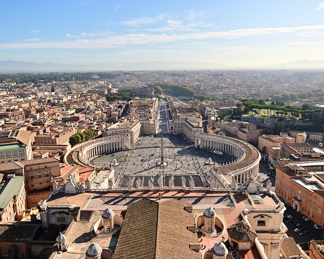 La plaza de San Pedro desde la cúpula del Vaticano