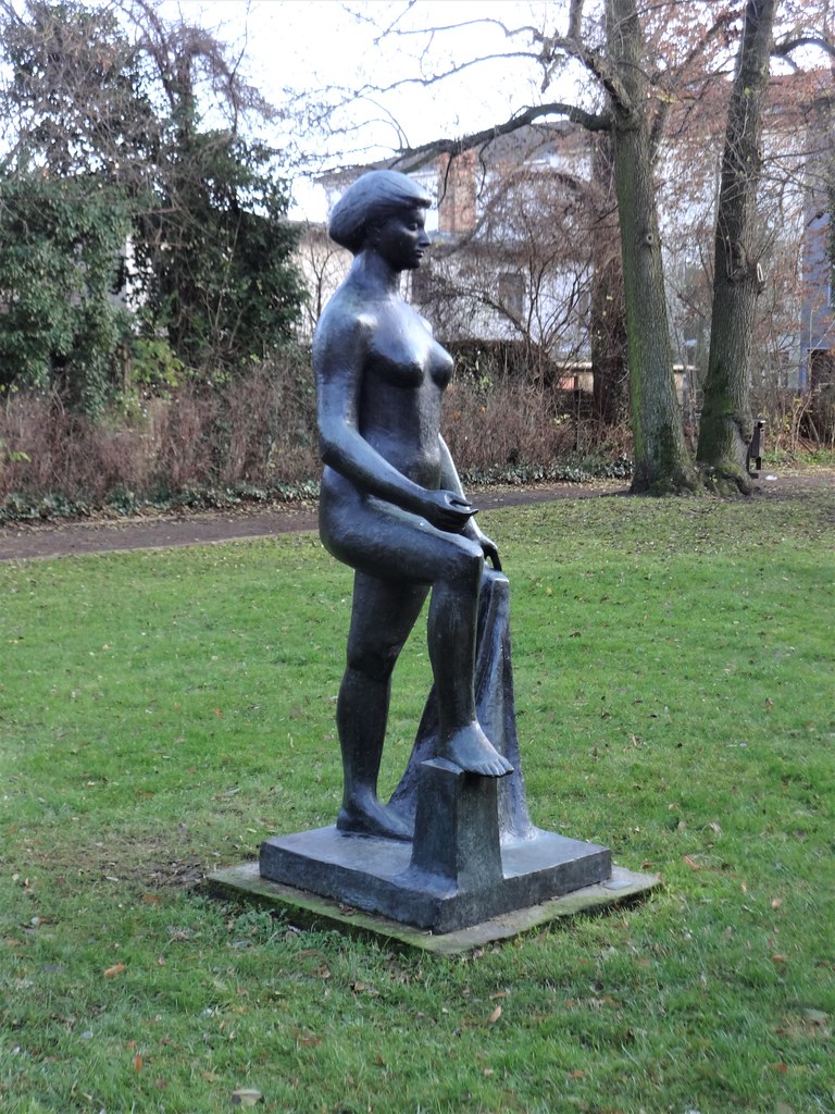 1958 Bernau Große Schwimmerin von René Graetz Bronze Alte Goethestraße in 16321