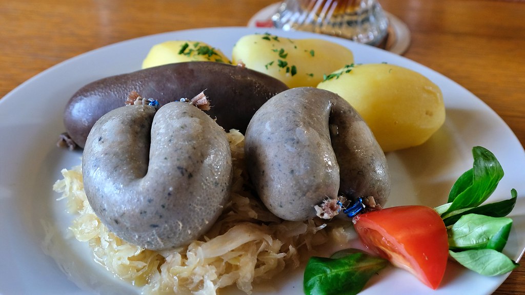 Blut- und Doppel-Leberwurst mit Sauerkraut und Kartoffeln | Flickr
