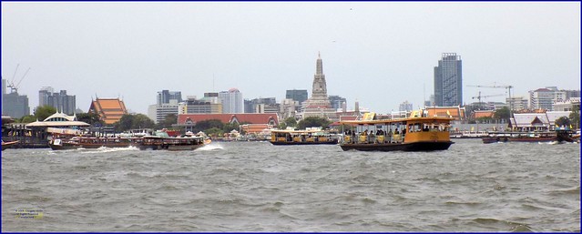 Thai Bangkok River Traffic 20190527_115801 DSCN6750