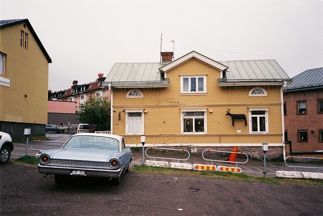 there were many oldschool american cars in Kiruna