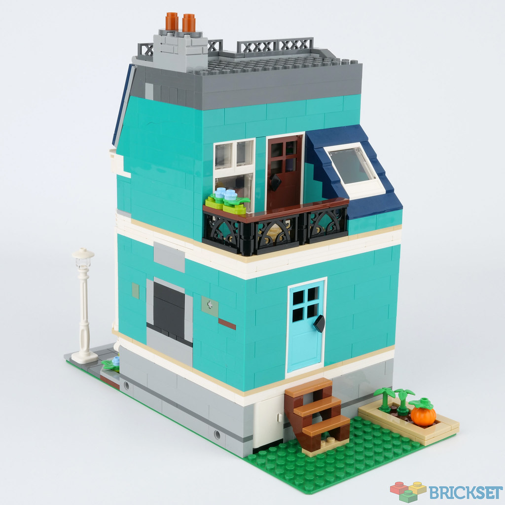 Review: 10270 Modular Bookshop (Guest Review) - Jay's Brick Blog