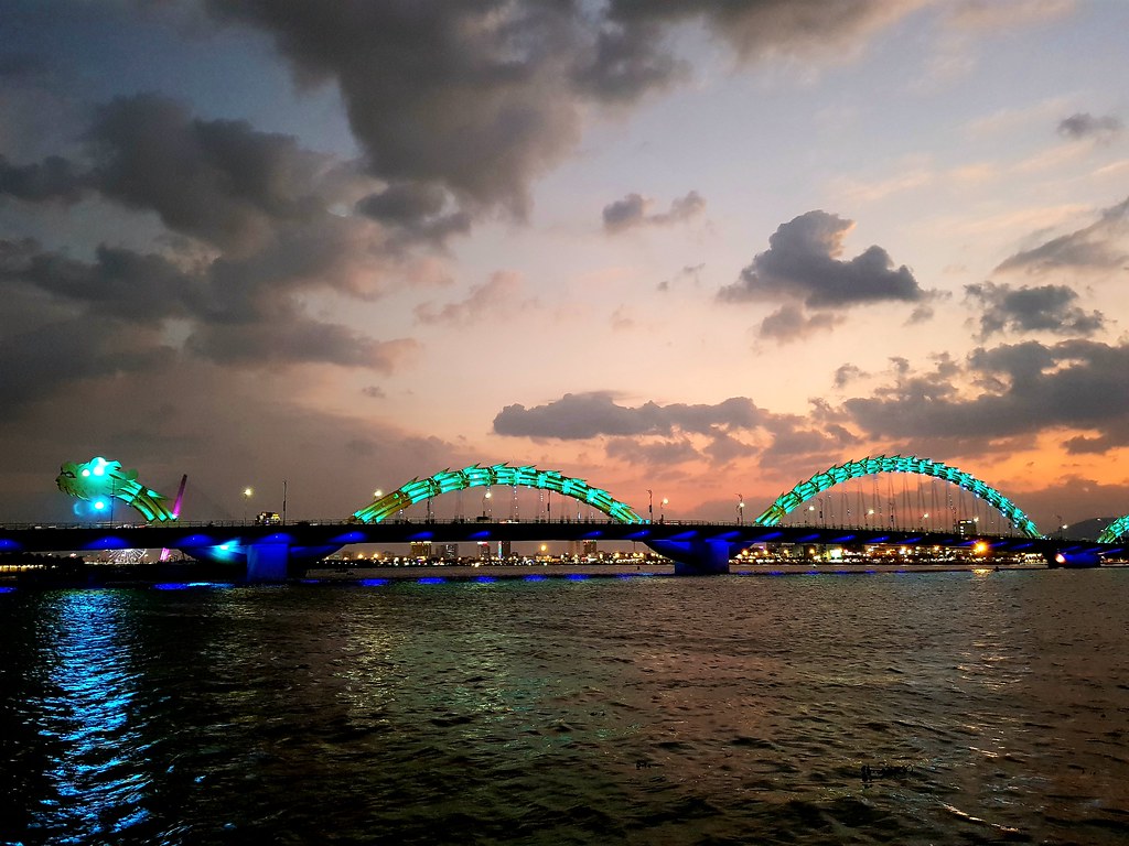 Day 1: 龍橋(峴港的地標) Dragon Bridge @ 峴港 Da Nang, Vietnam